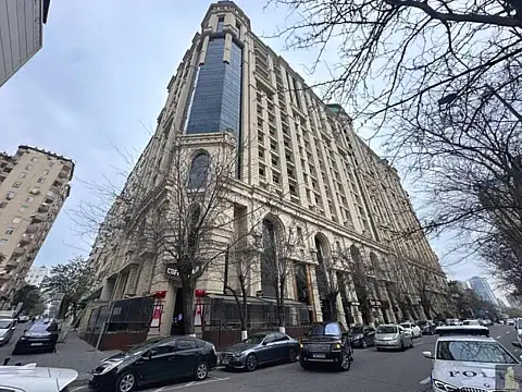 Satılır 4 otaqlı mənzil 230 m² — Bakı, Nizami 4 otaq 230.00 m²