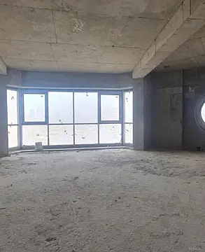 Satılır 4 otaqlı mənzil 230 m²