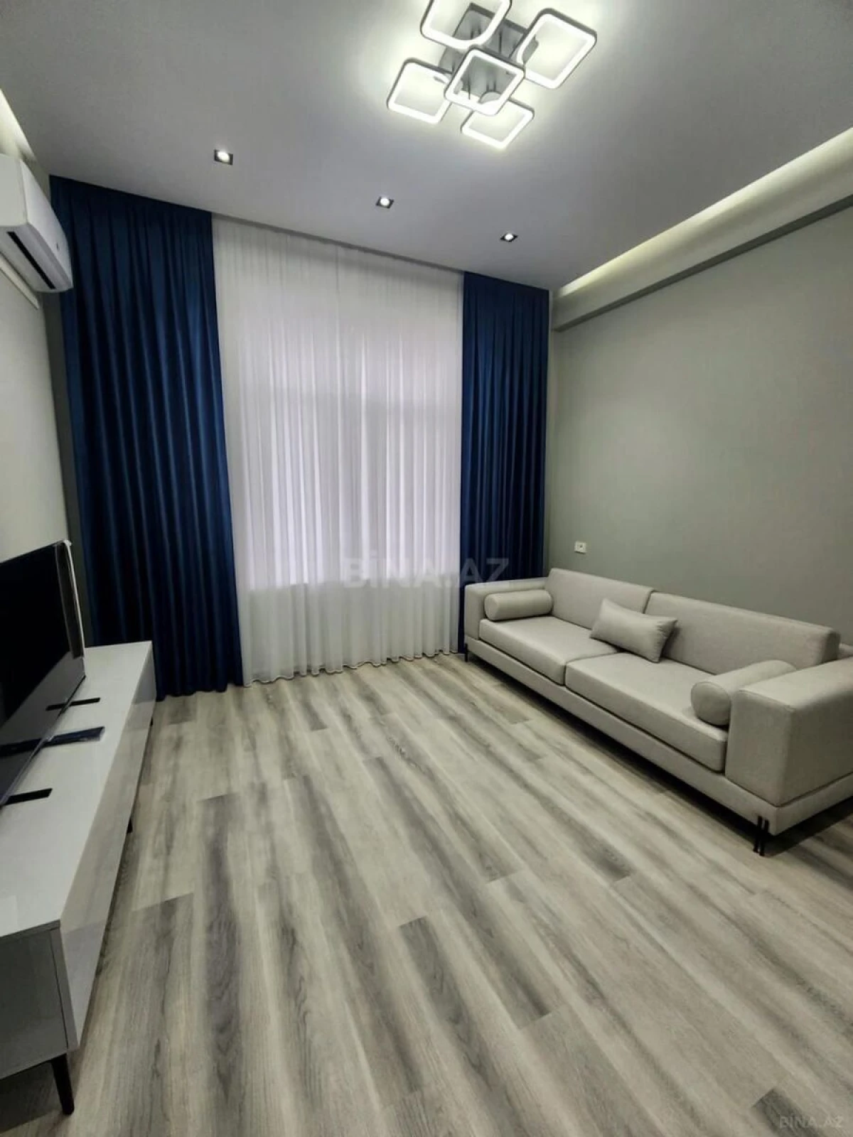 Satılır 2 otaqlı mənzil 53 m²