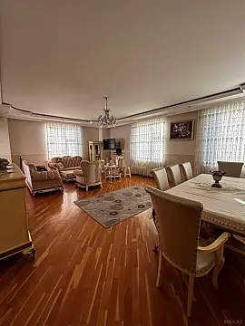 Kirayə verilir 4 otaqlı mənzil 160 m² — Bakı, Nərimanov 4 otaq 160.00 m²