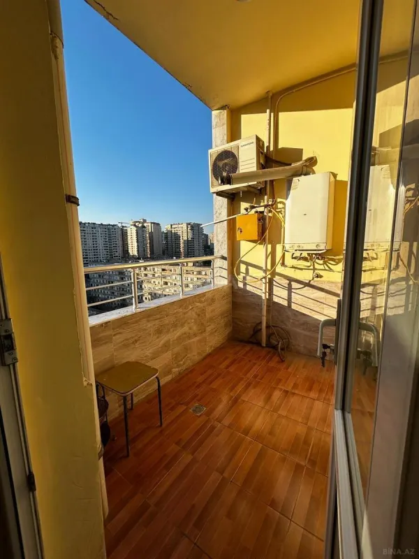 Kirayə verilir 4 otaqlı mənzil 160 m²
