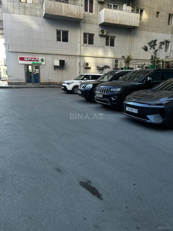 Kirayə verilir 4 otaqlı mənzil 160 m²