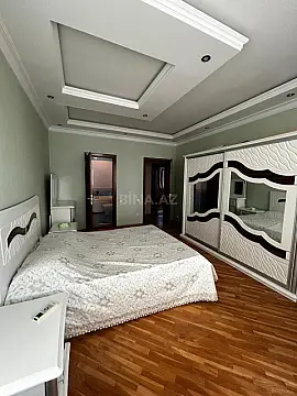 Kirayə verilir 4 otaqlı mənzil 160 m²