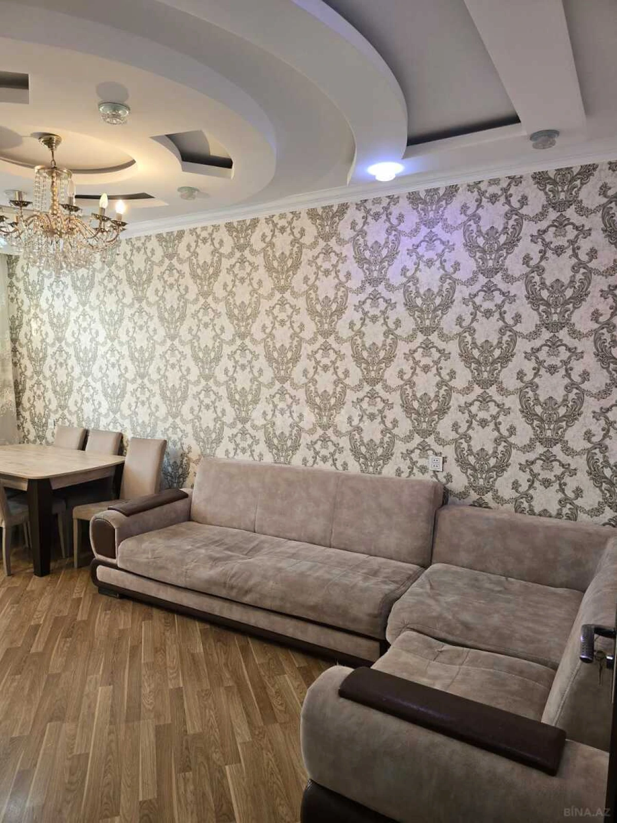 Kirayə verilir 2 otaqlı mənzil 65 m²