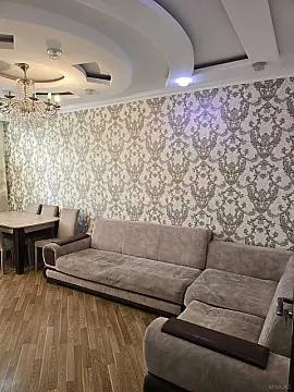 Kirayə verilir 2 otaqlı mənzil 65 m²