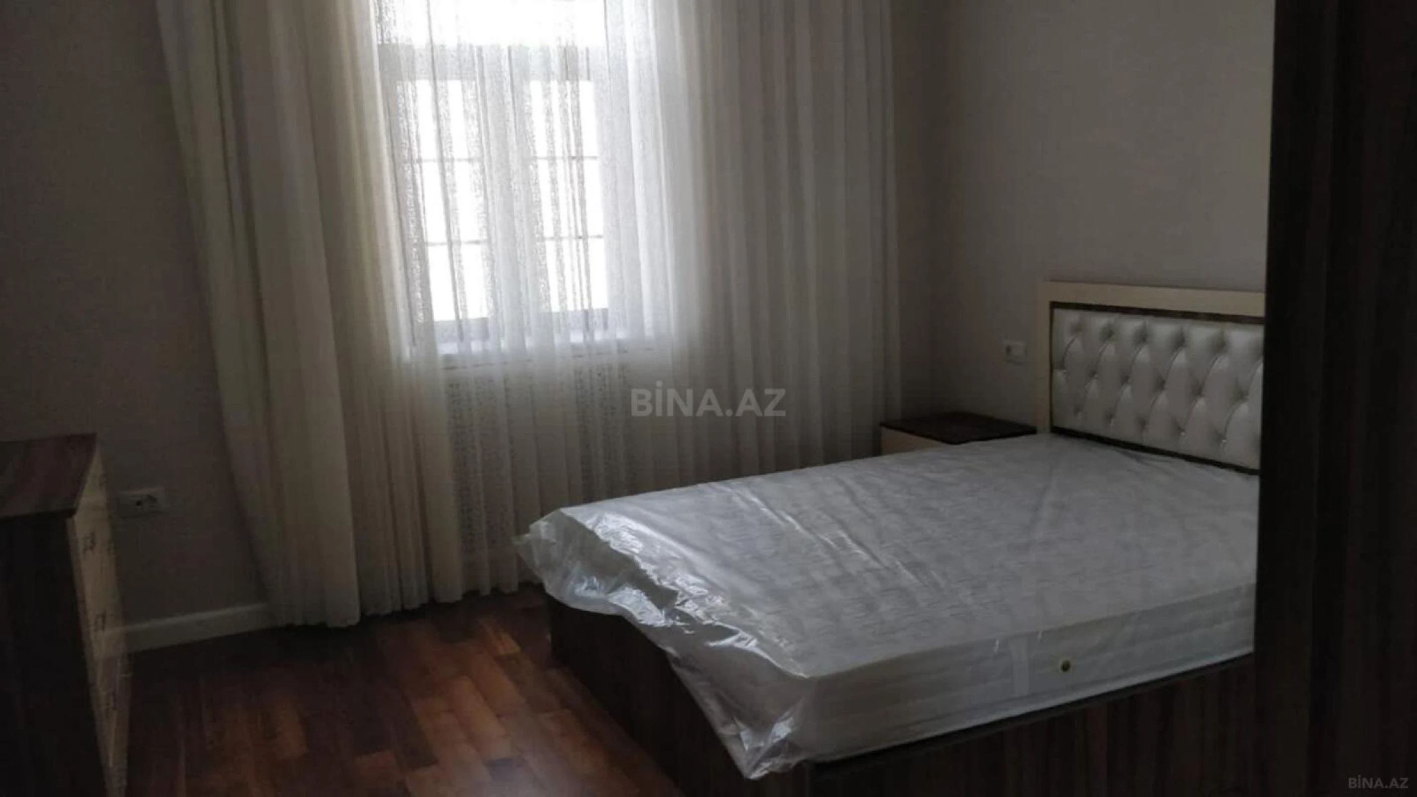 Kirayə verilir 6 otaqlı həyət evi 400 m²