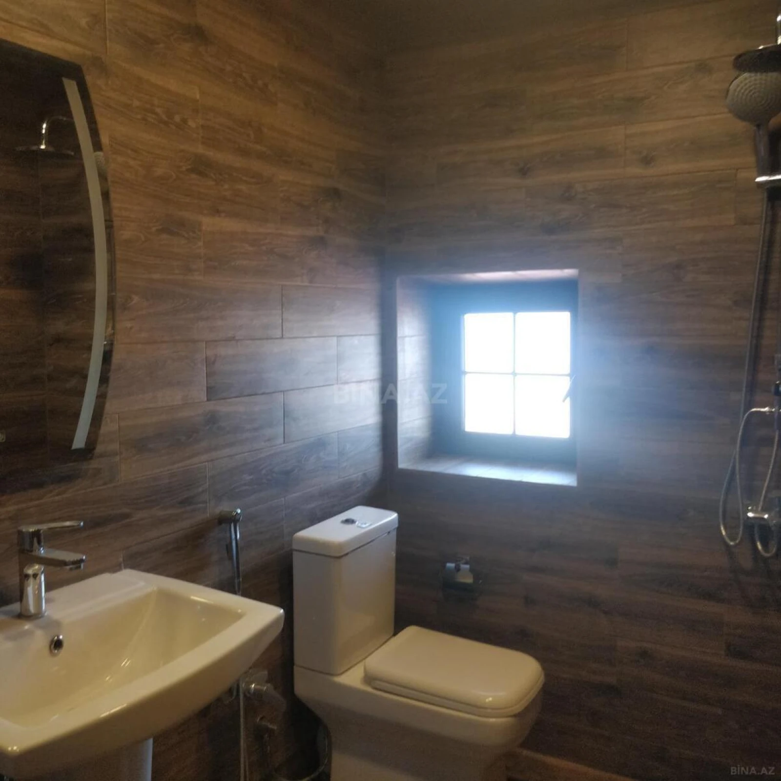 Kirayə verilir 6 otaqlı həyət evi 400 m²