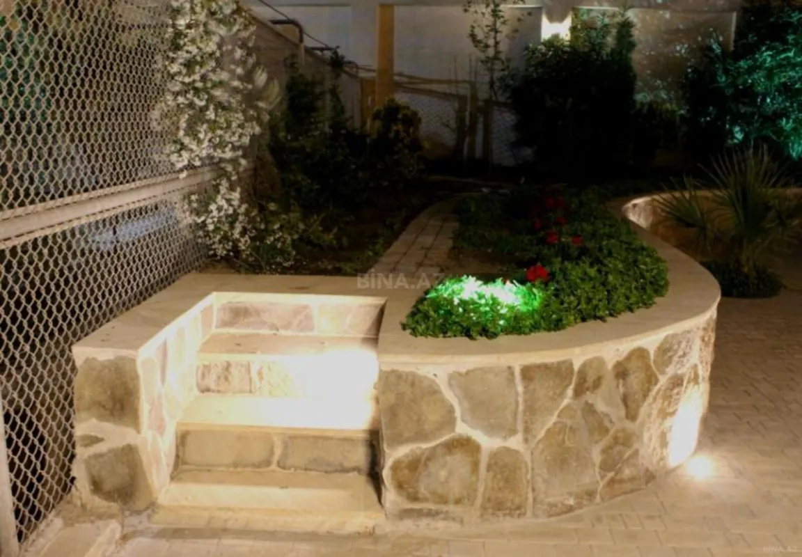 Kirayə verilir 6 otaqlı həyət evi 400 m²