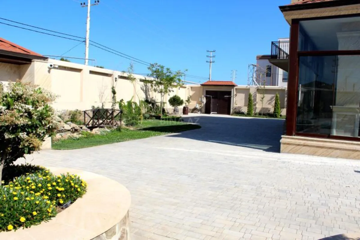 Kirayə verilir 6 otaqlı həyət evi 400 m²