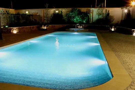 Kirayə verilir 6 otaqlı həyət evi 400 m²