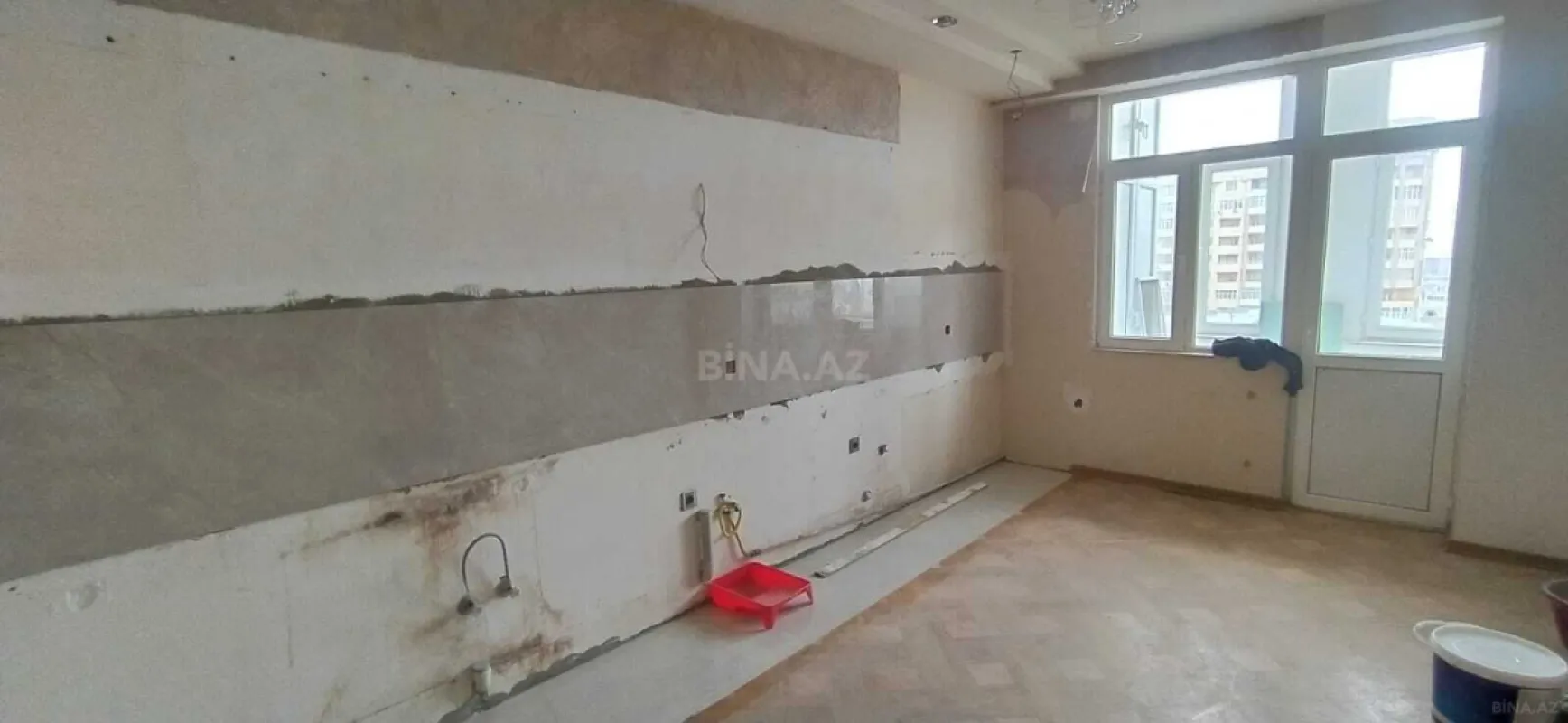 Satılır 3 otaqlı mənzil 155 m²