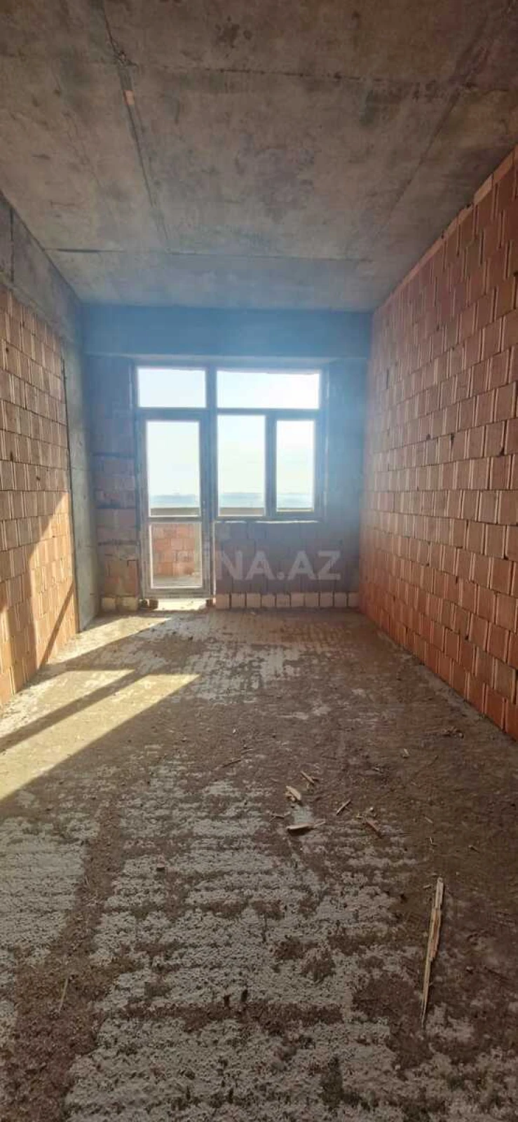 Satılır 2 otaqlı mənzil 79 m²