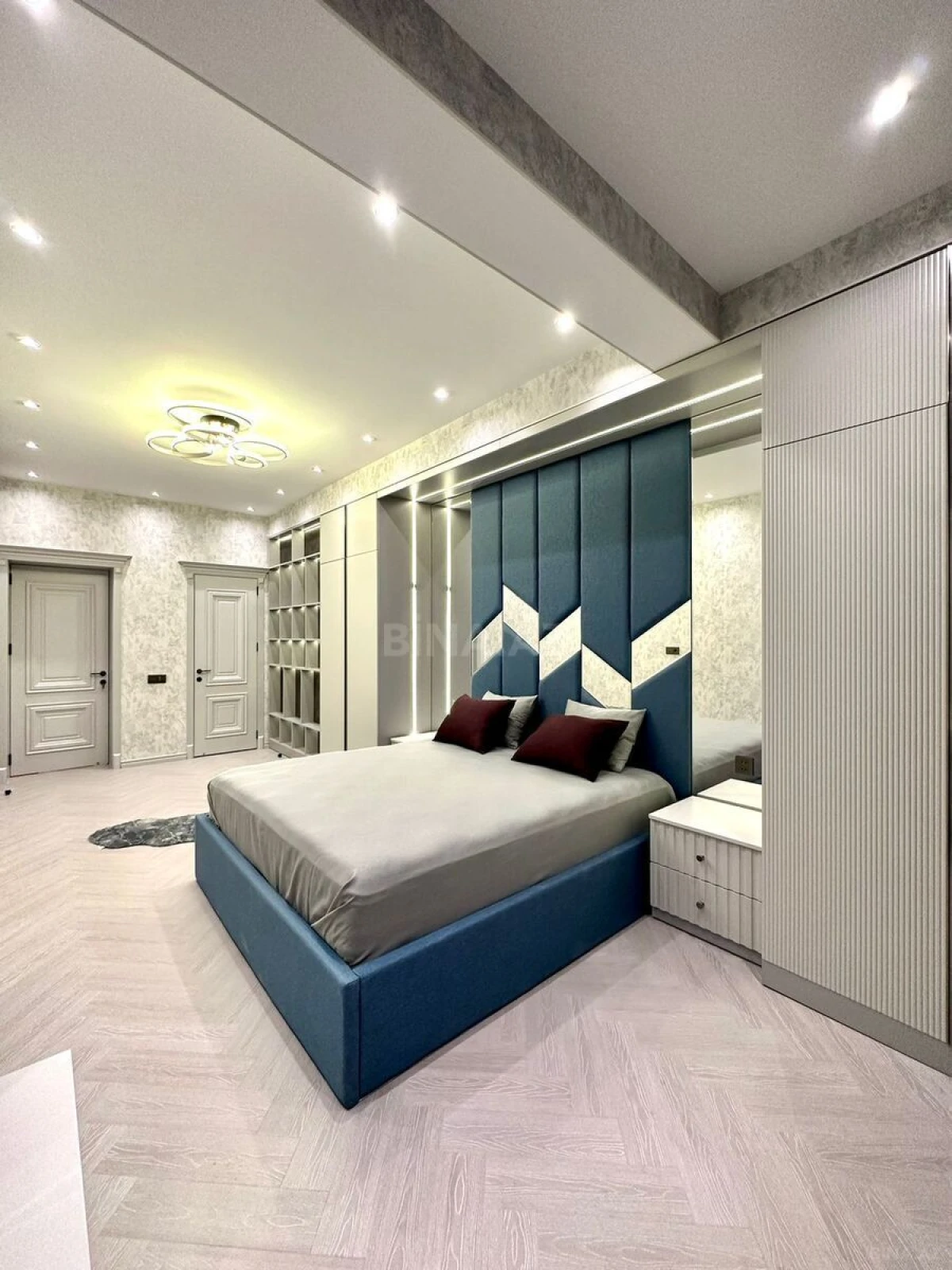 Kirayə verilir 3 otaqlı mənzil 120 m²
