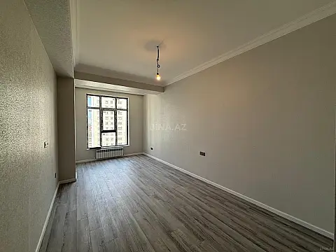 Satılır 3 otaqlı mənzil 130 m²