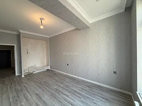 Satılır 3 otaqlı mənzil 130 m²