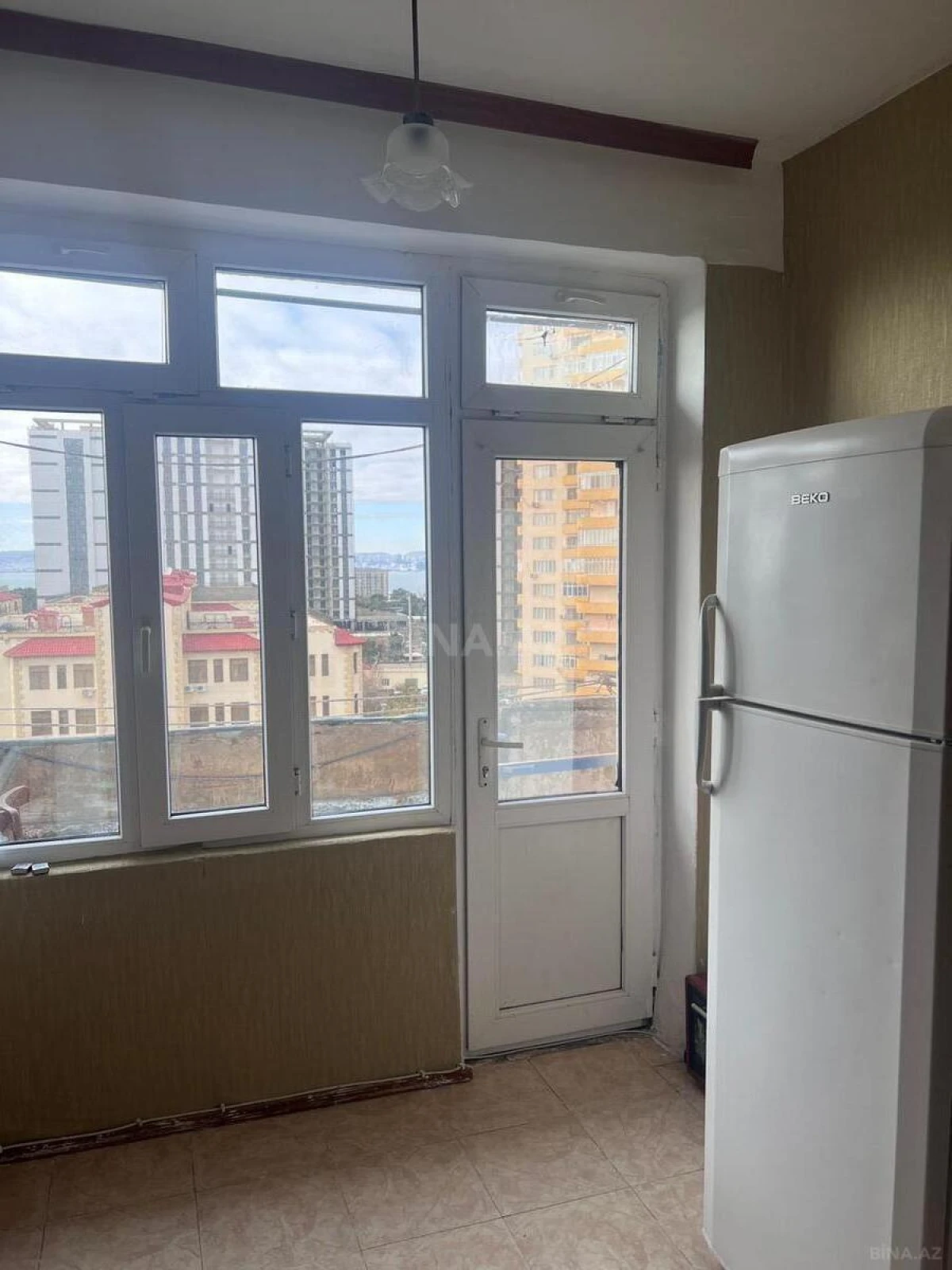 Kirayə verilir 2 otaqlı mənzil 65 m²