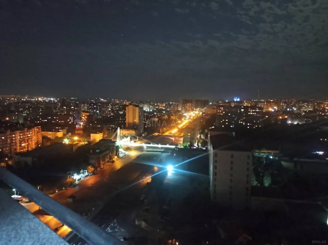 Satılır 4 otaqlı mənzil 165 m²