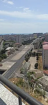 Satılır 4 otaqlı mənzil 165 m²