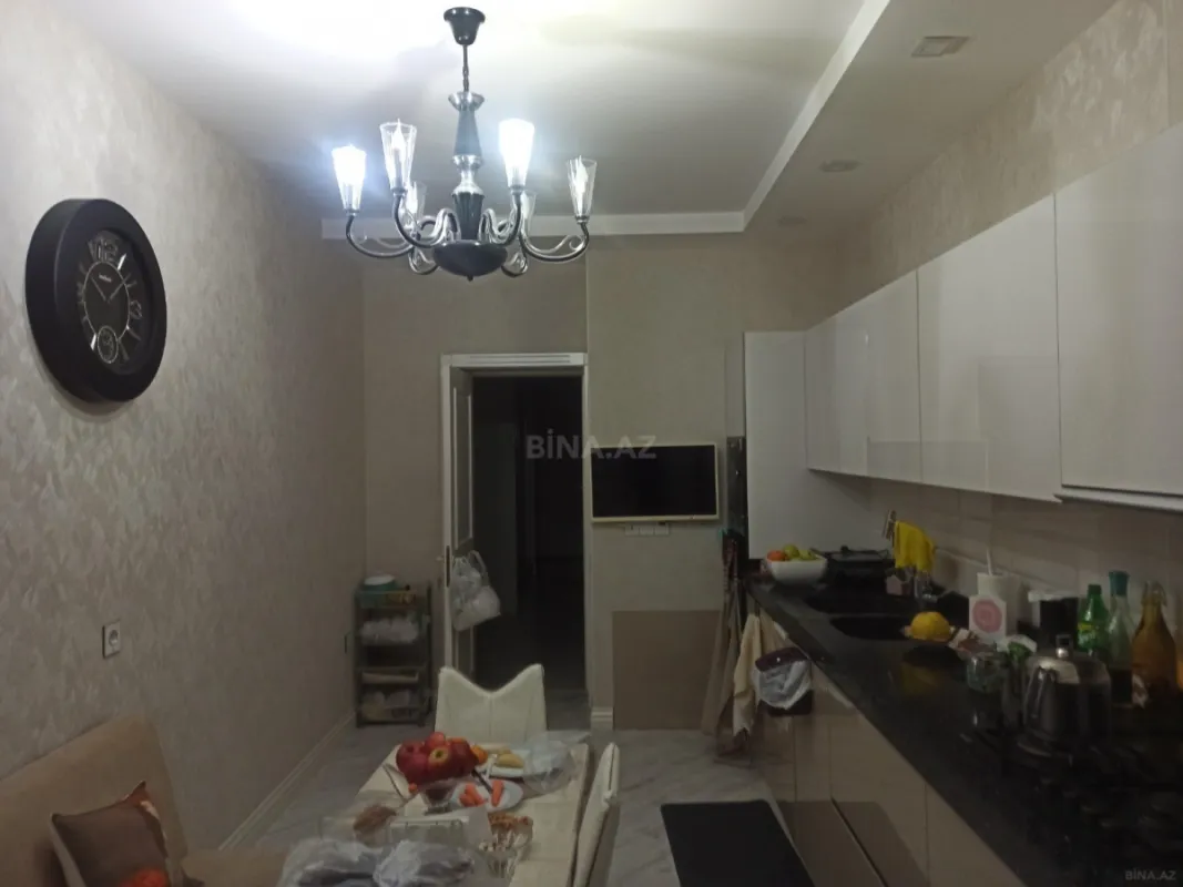 Satılır 4 otaqlı mənzil 165 m²