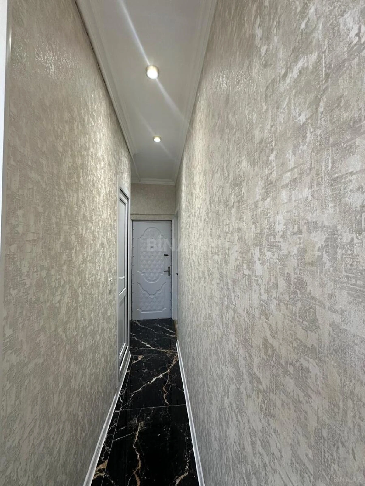 Satılır 2 otaqlı mənzil 56 m²