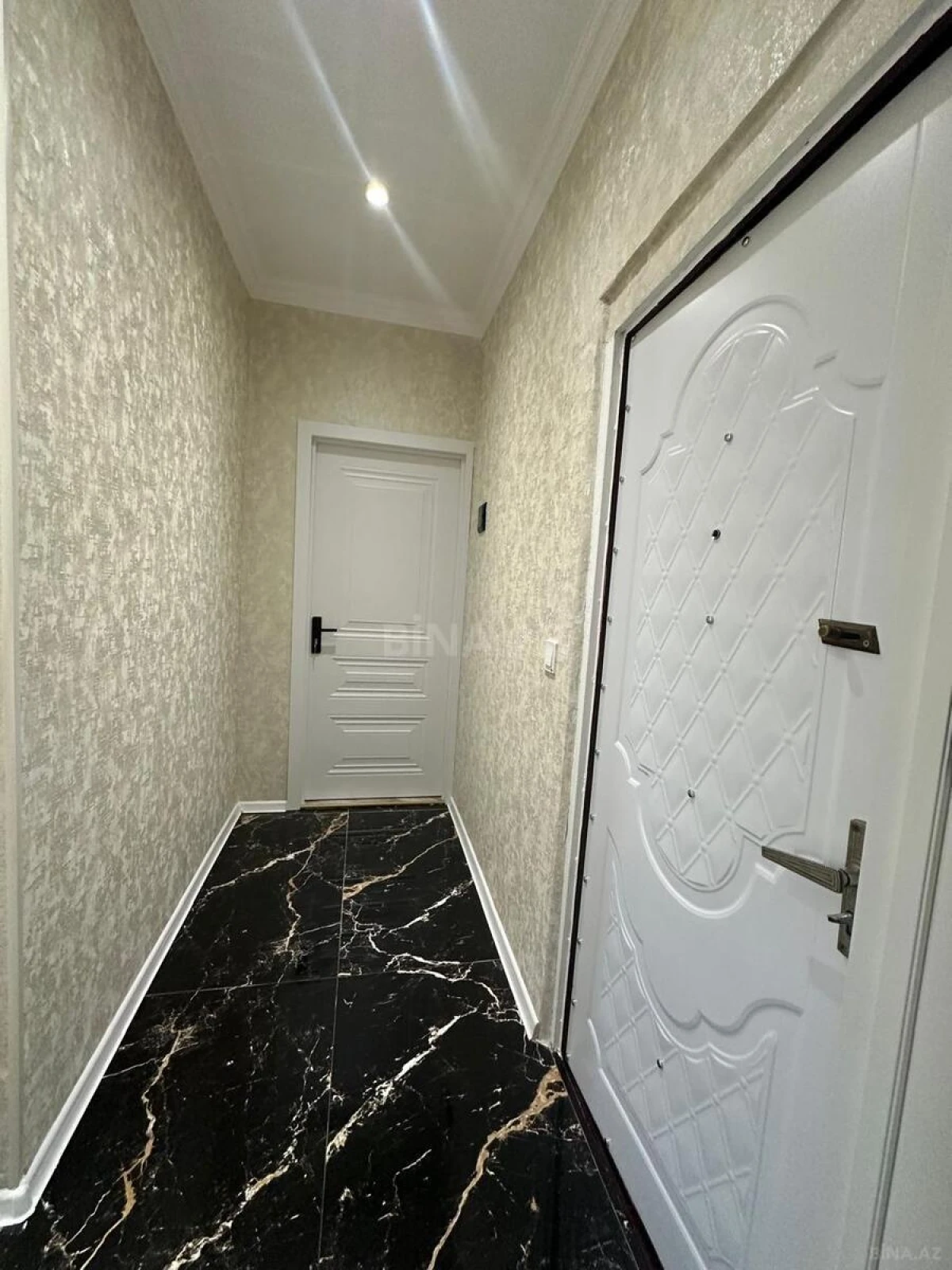 Satılır 2 otaqlı mənzil 56 m²