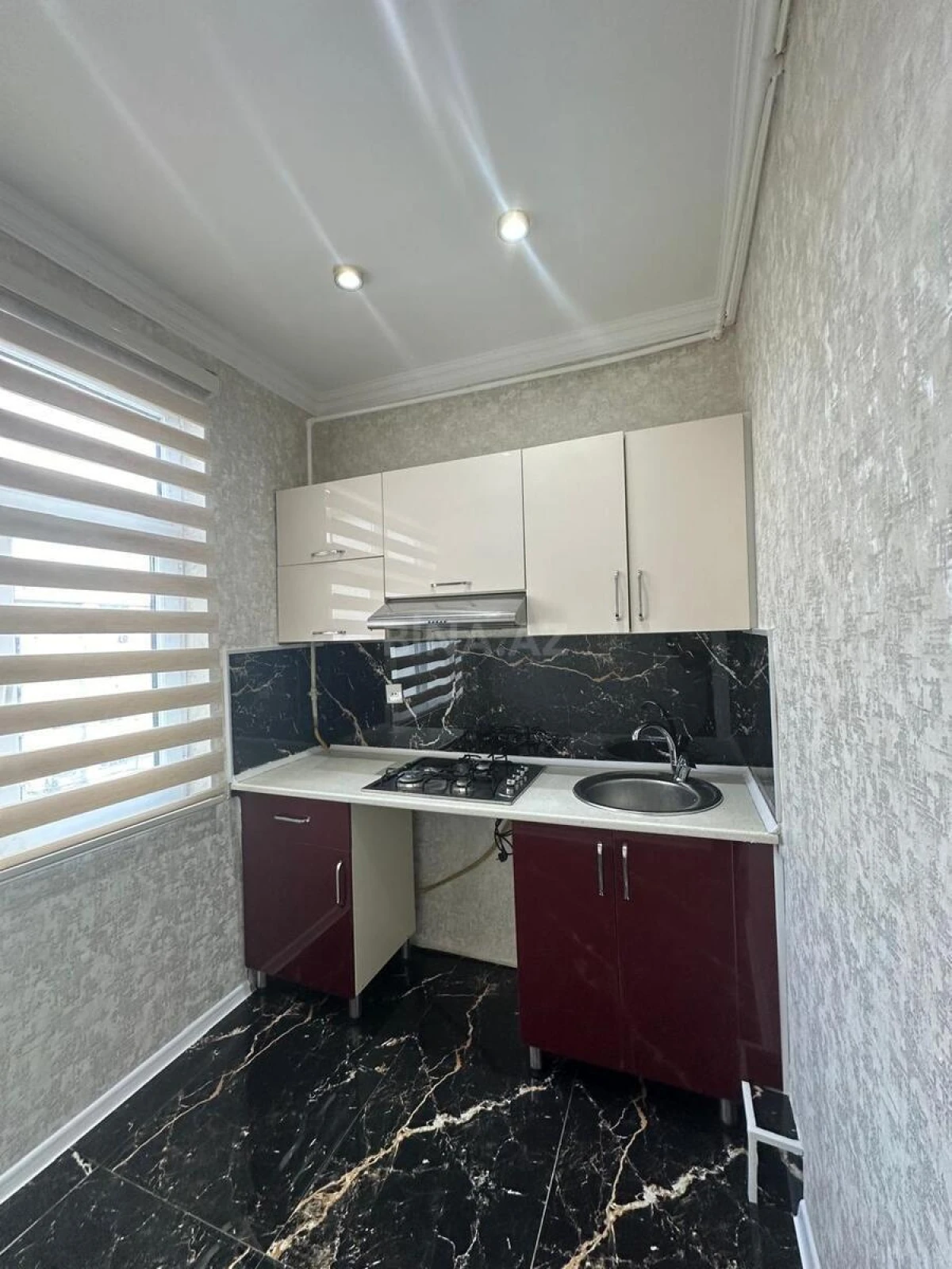 Satılır 2 otaqlı mənzil 56 m²