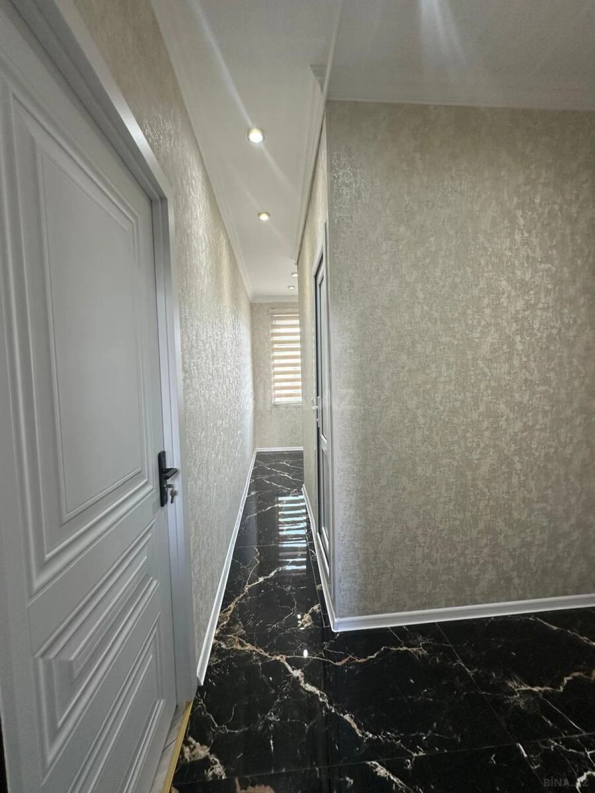 Satılır 2 otaqlı mənzil 56 m²