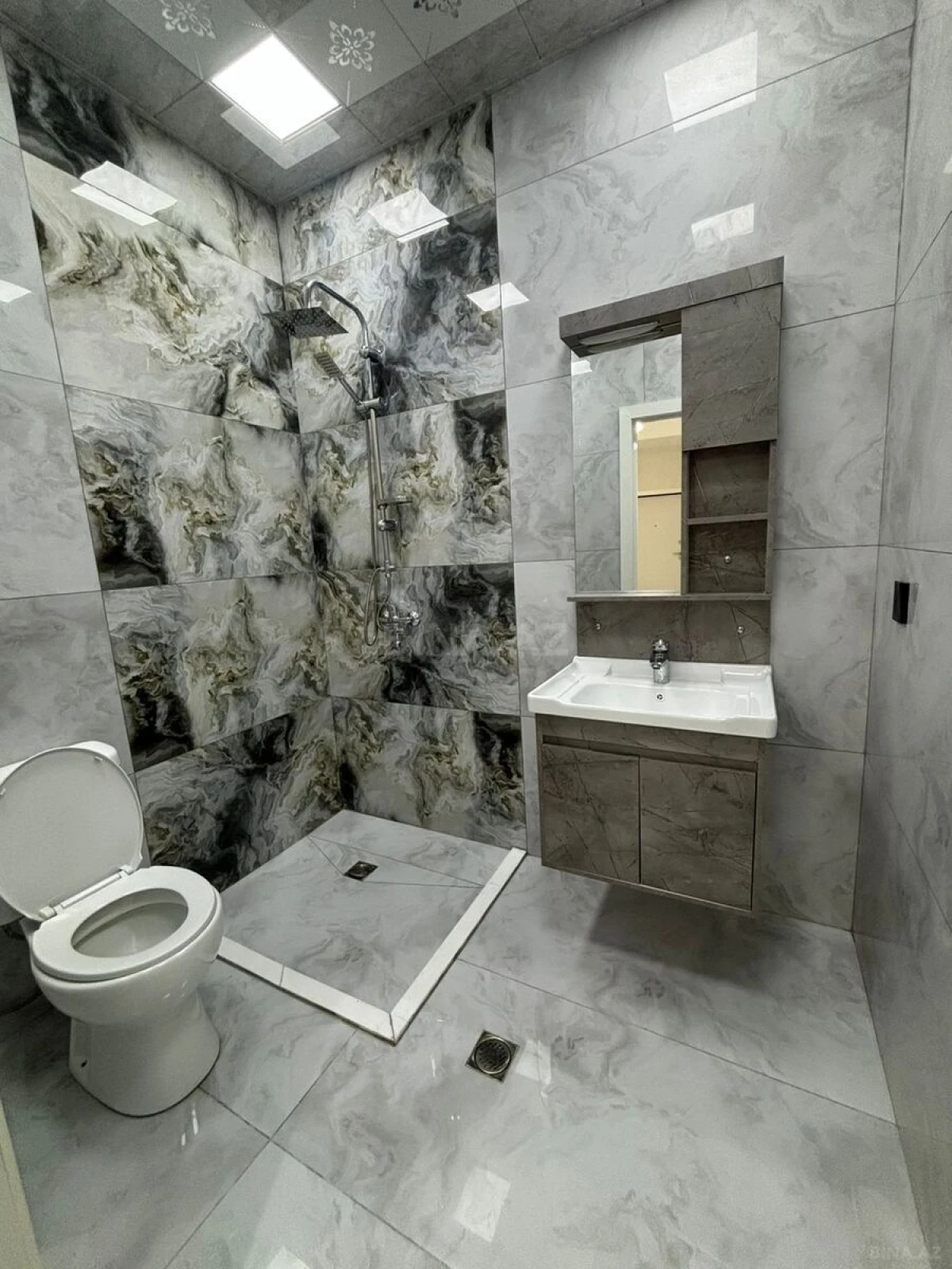Satılır 3 otaqlı mənzil 86 m²