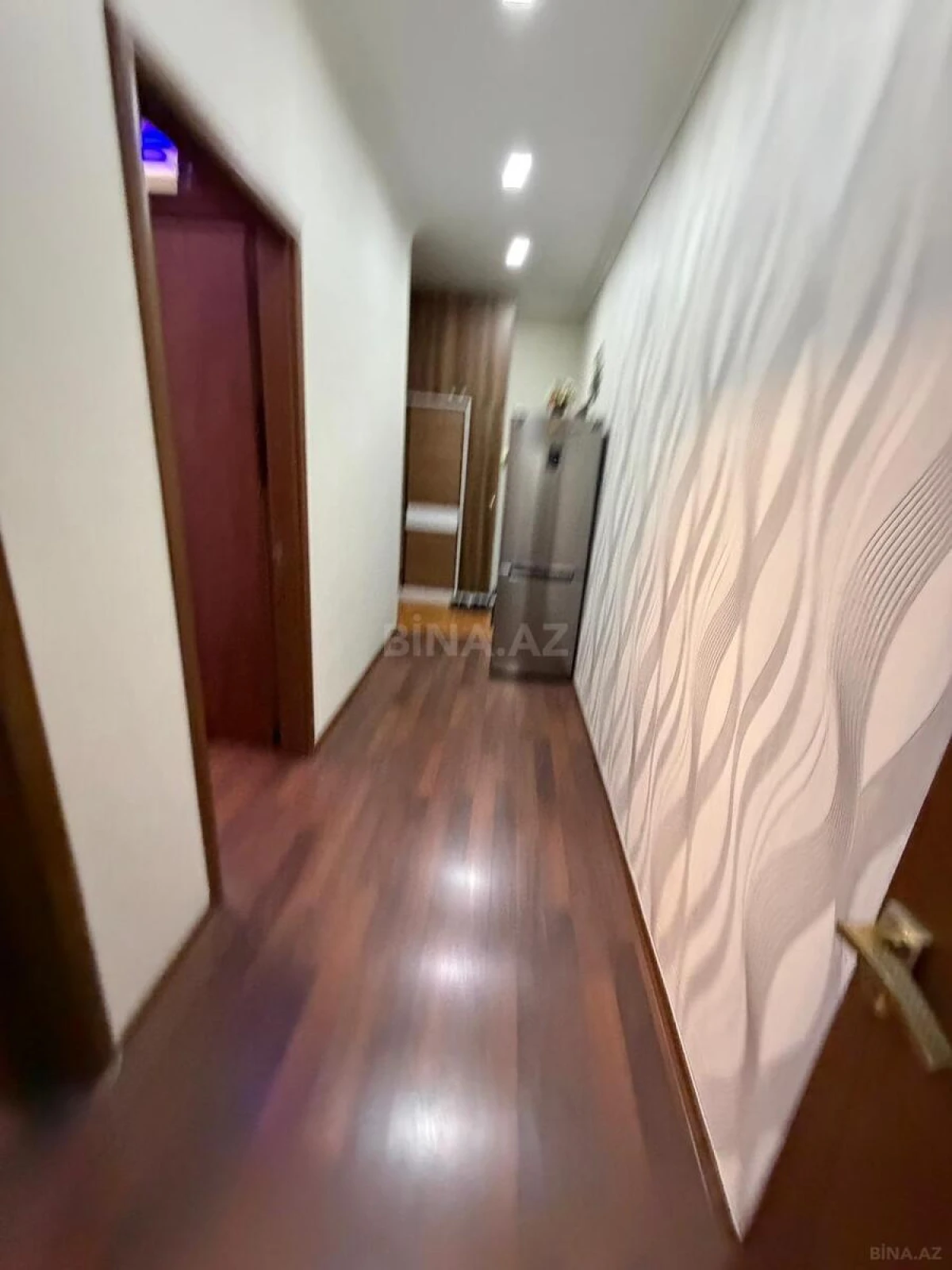 Satılır 2 otaqlı mənzil 70 m²