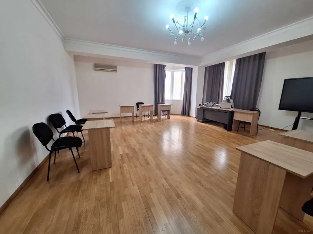 Satılır 4 otaqlı mənzil 170 m²