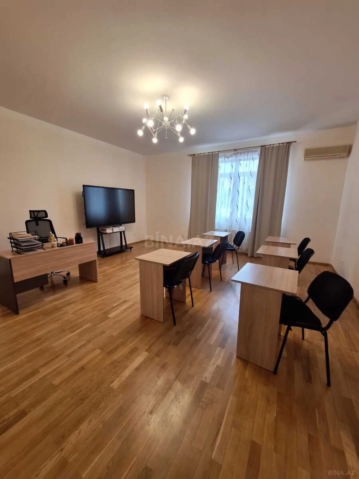 Satılır 4 otaqlı mənzil 170 m²
