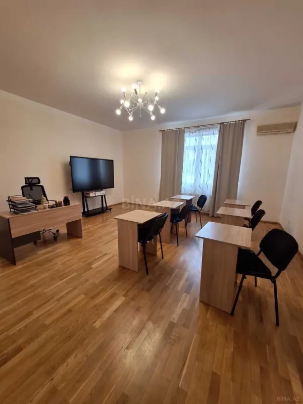 Satılır 4 otaqlı mənzil 170 m²