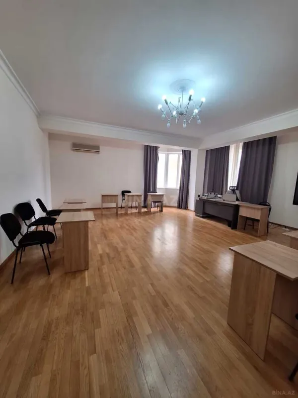 Satılır 4 otaqlı mənzil 170 m²