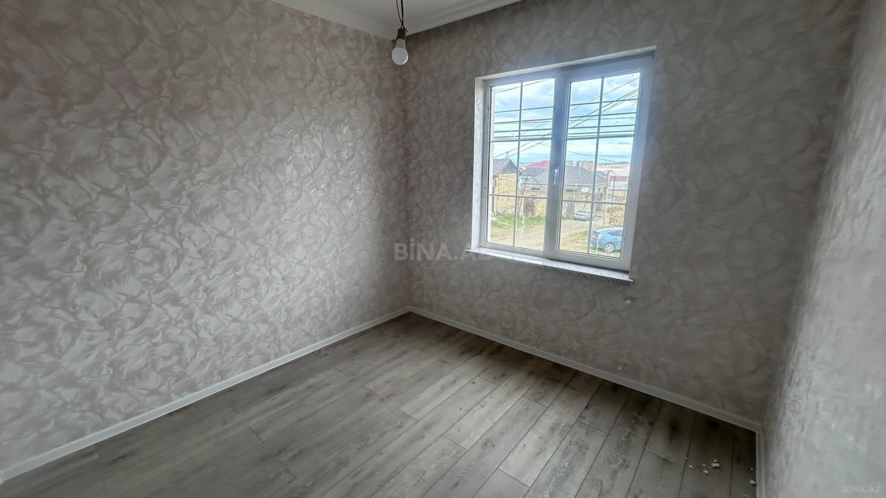 Satılır 4 otaqlı həyət evi 150 m²