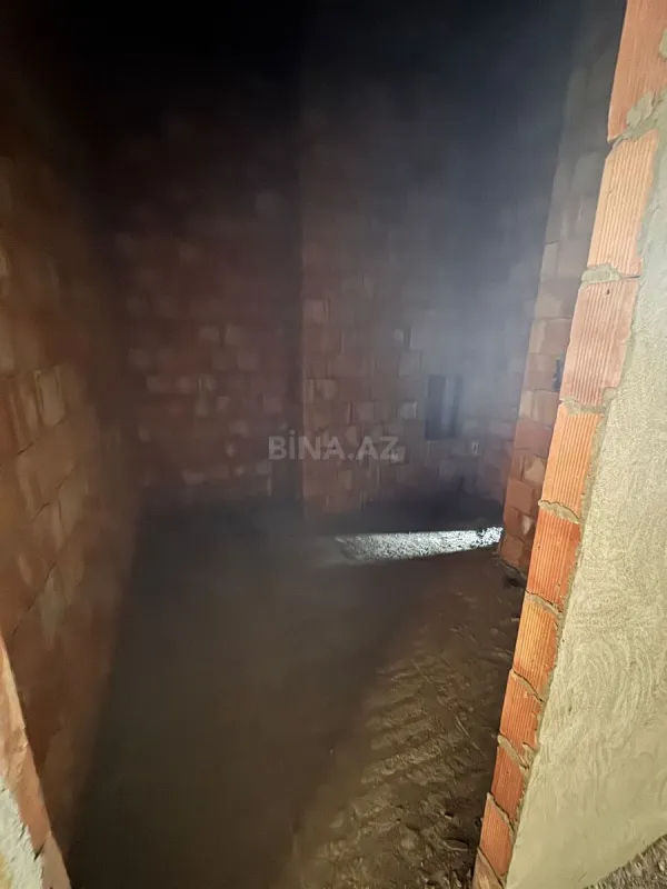 Satılır 3 otaqlı mənzil 152 m²