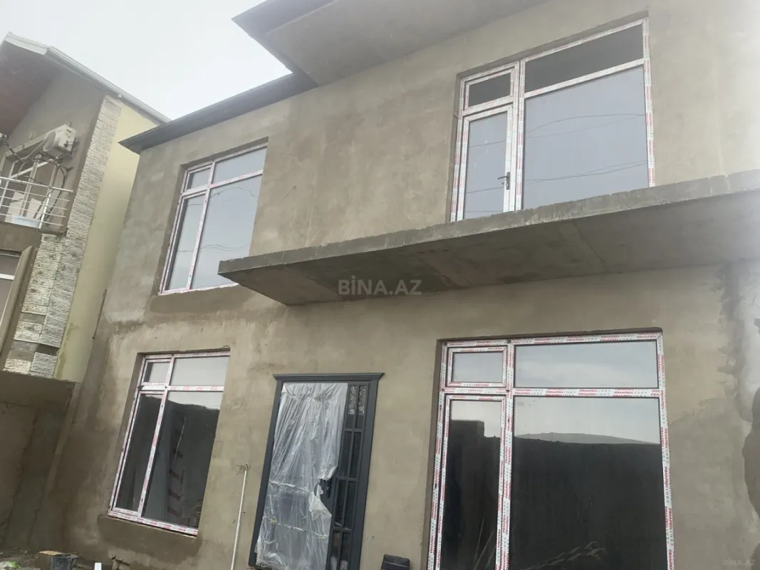 Satılır 4 otaqlı həyət evi 210 m²