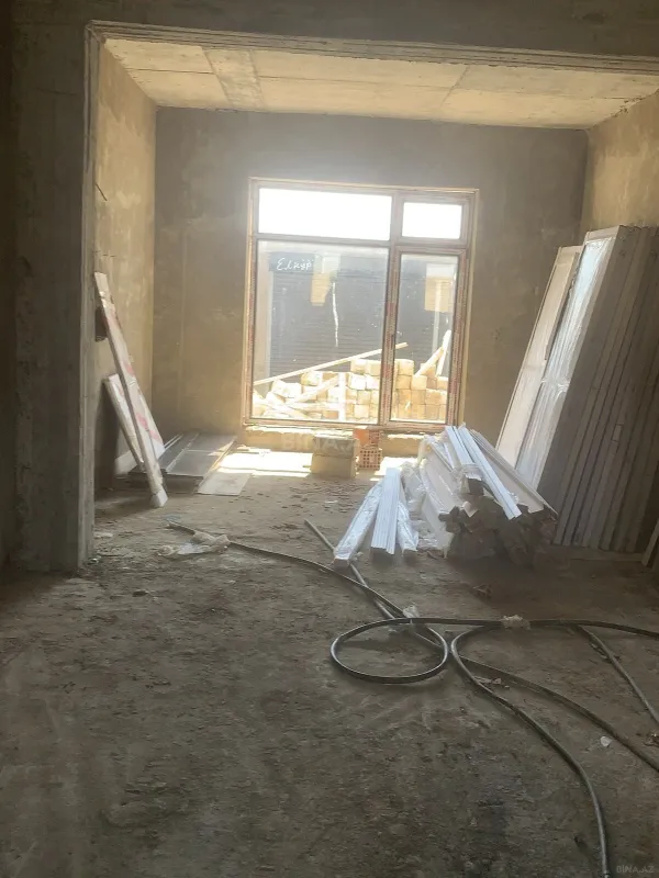Satılır 4 otaqlı həyət evi 210 m²