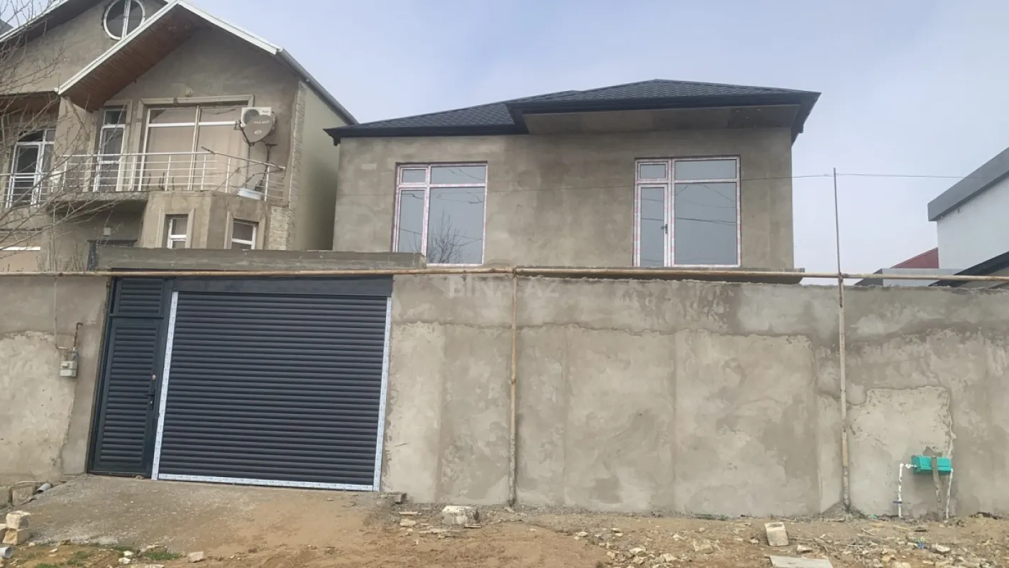 Satılır 4 otaqlı həyət evi 210 m²