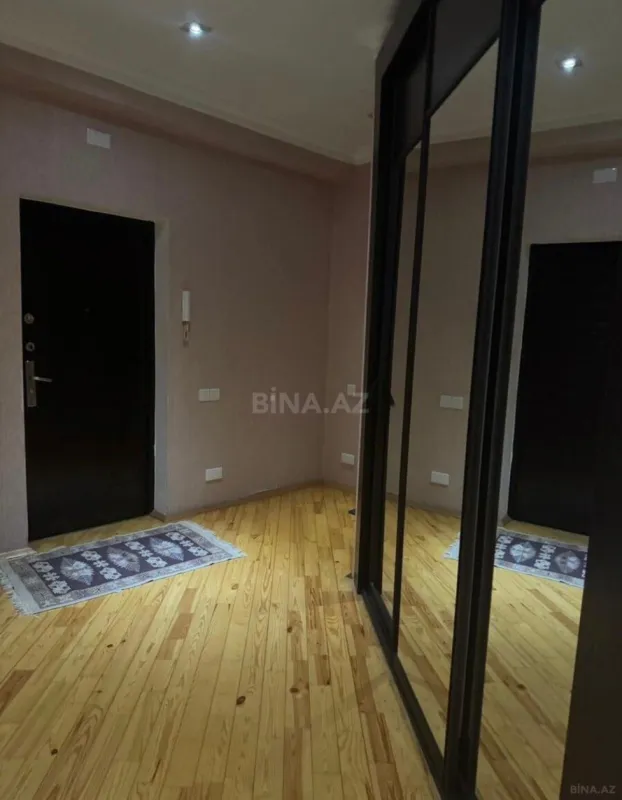 Satılır 3 otaqlı mənzil 110 m²