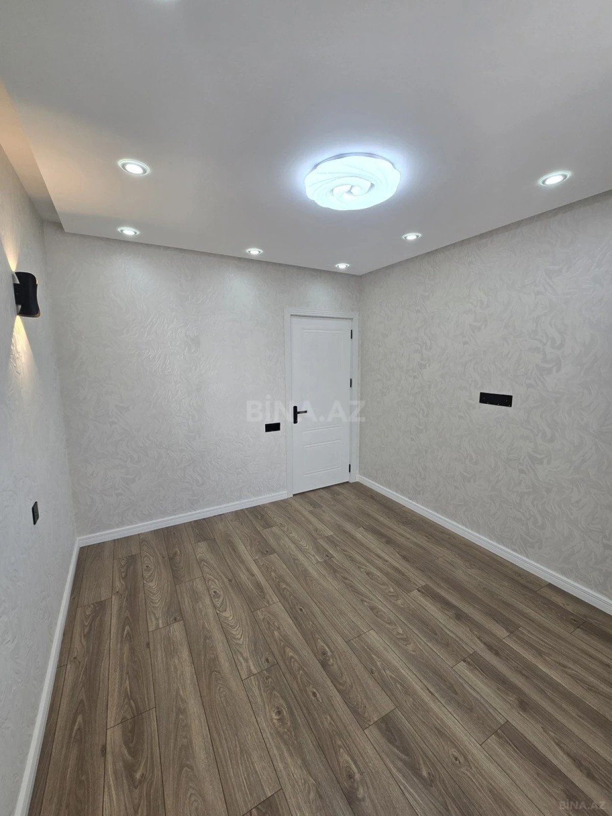 Satılır 3 otaqlı mənzil 60 m²