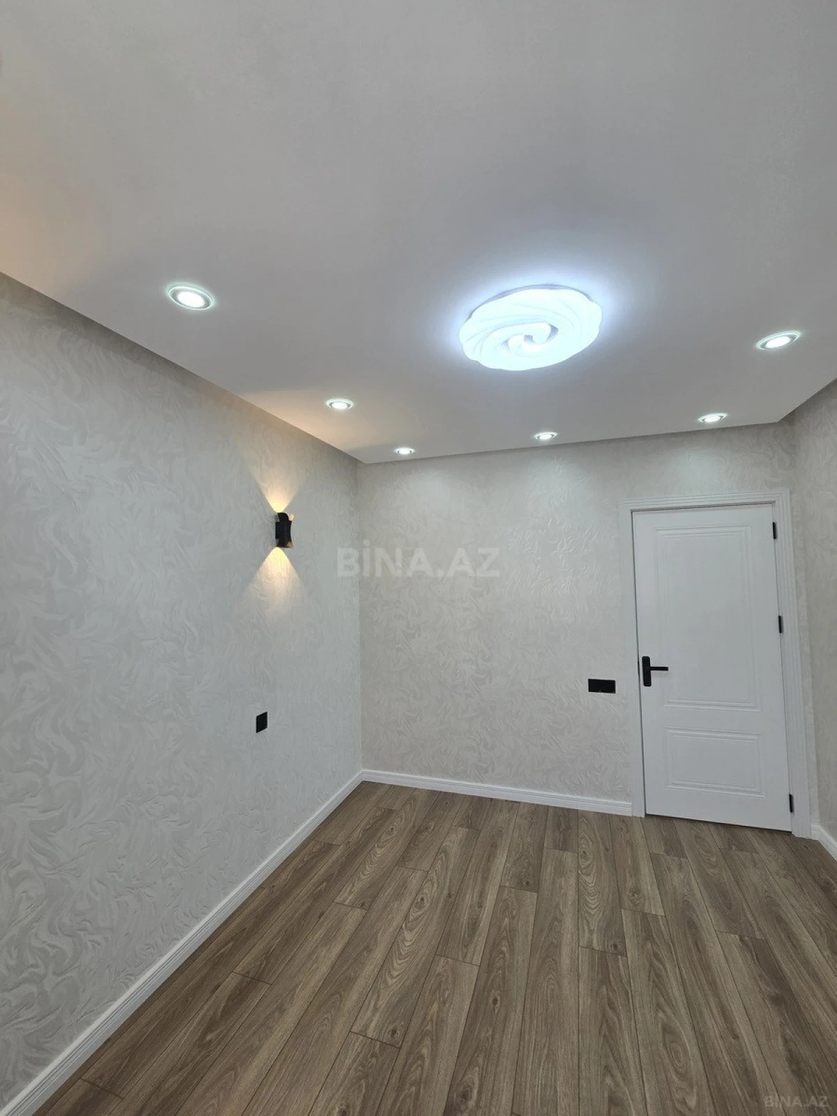 Satılır 3 otaqlı mənzil 60 m²