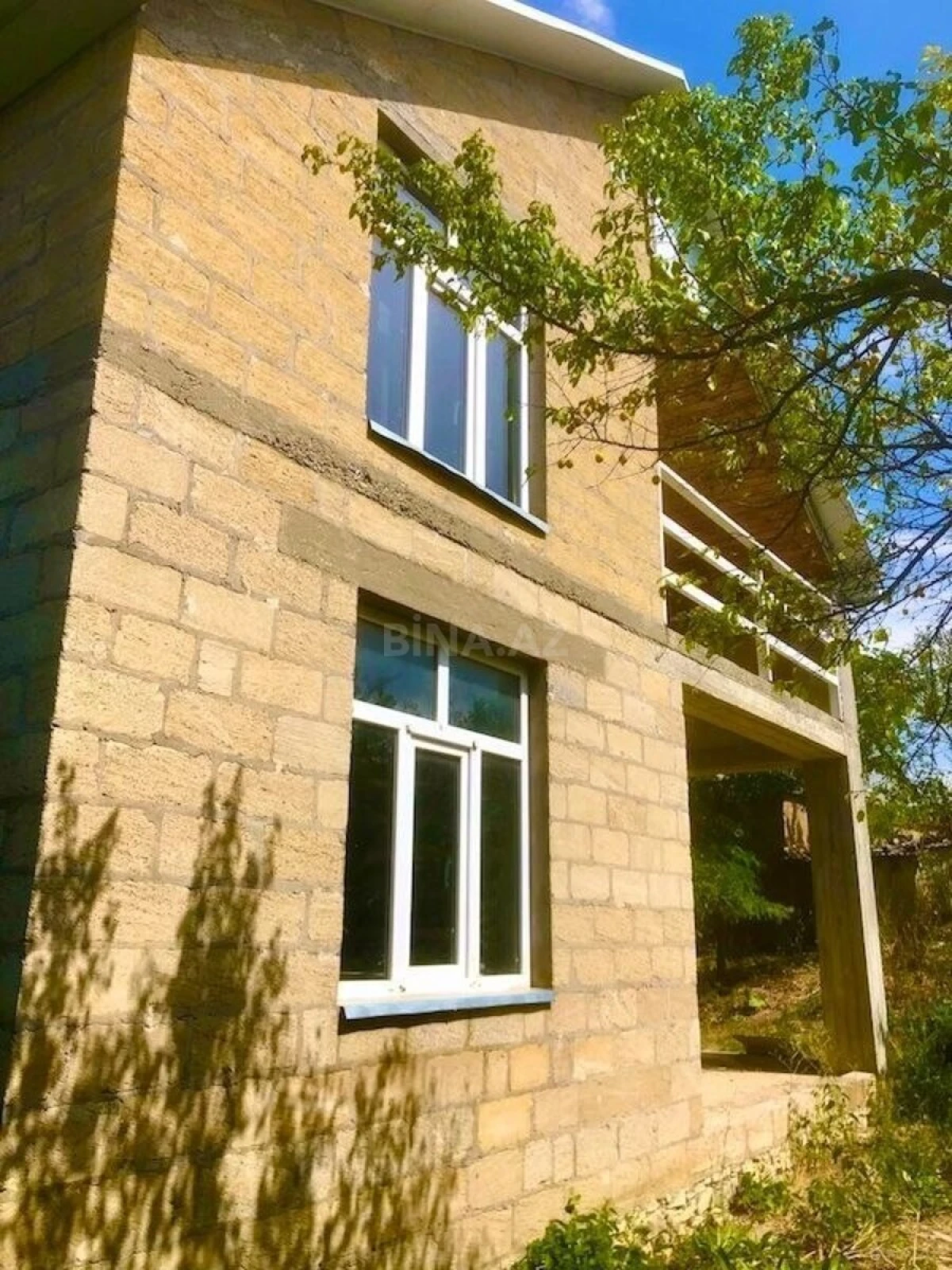 Satılır 4 otaqlı həyət evi 160 m²