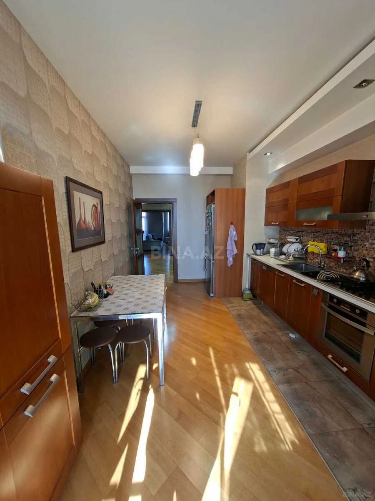 Satılır 4 otaqlı mənzil 159 m²