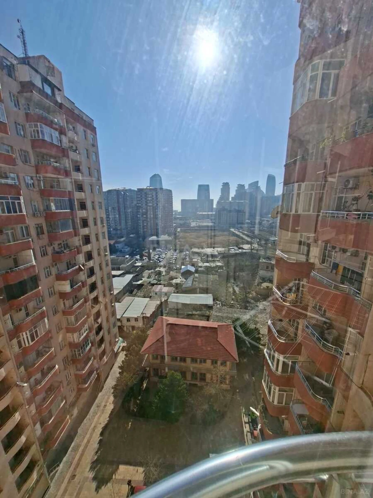 Satılır 4 otaqlı mənzil 159 m²