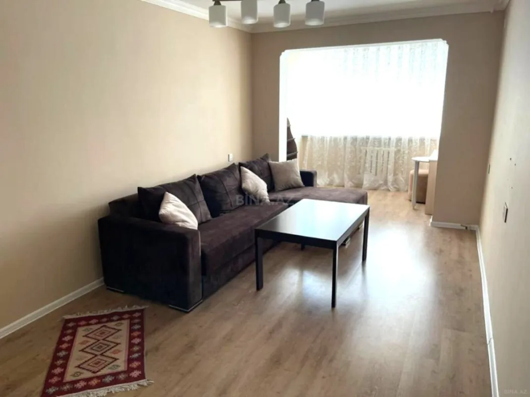 Kirayə verilir 2 otaqlı mənzil 65 m²