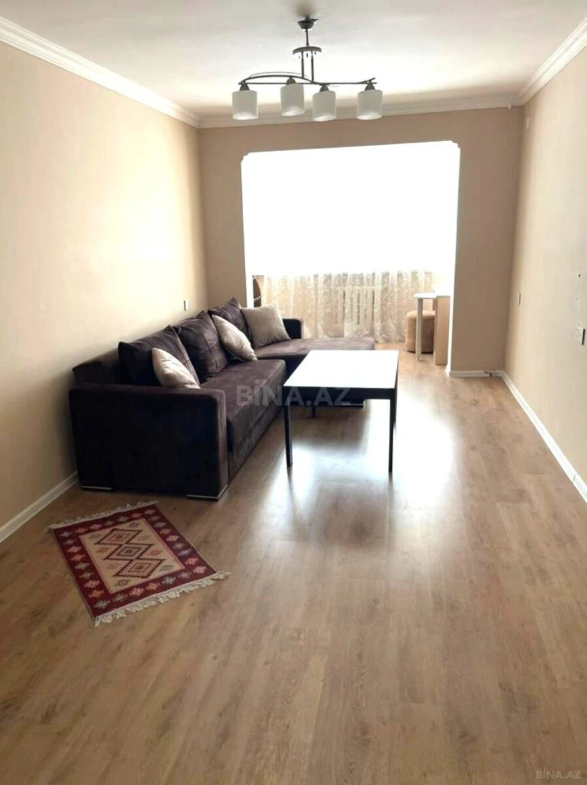 Kirayə verilir 2 otaqlı mənzil 65 m²