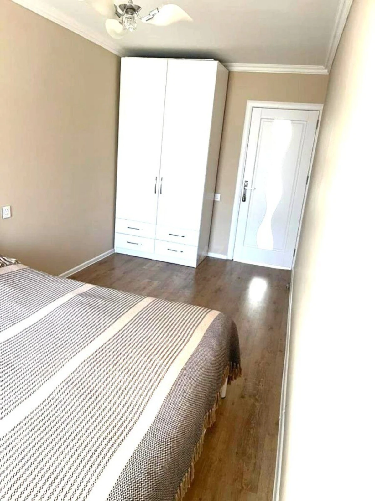 Kirayə verilir 2 otaqlı mənzil 65 m²