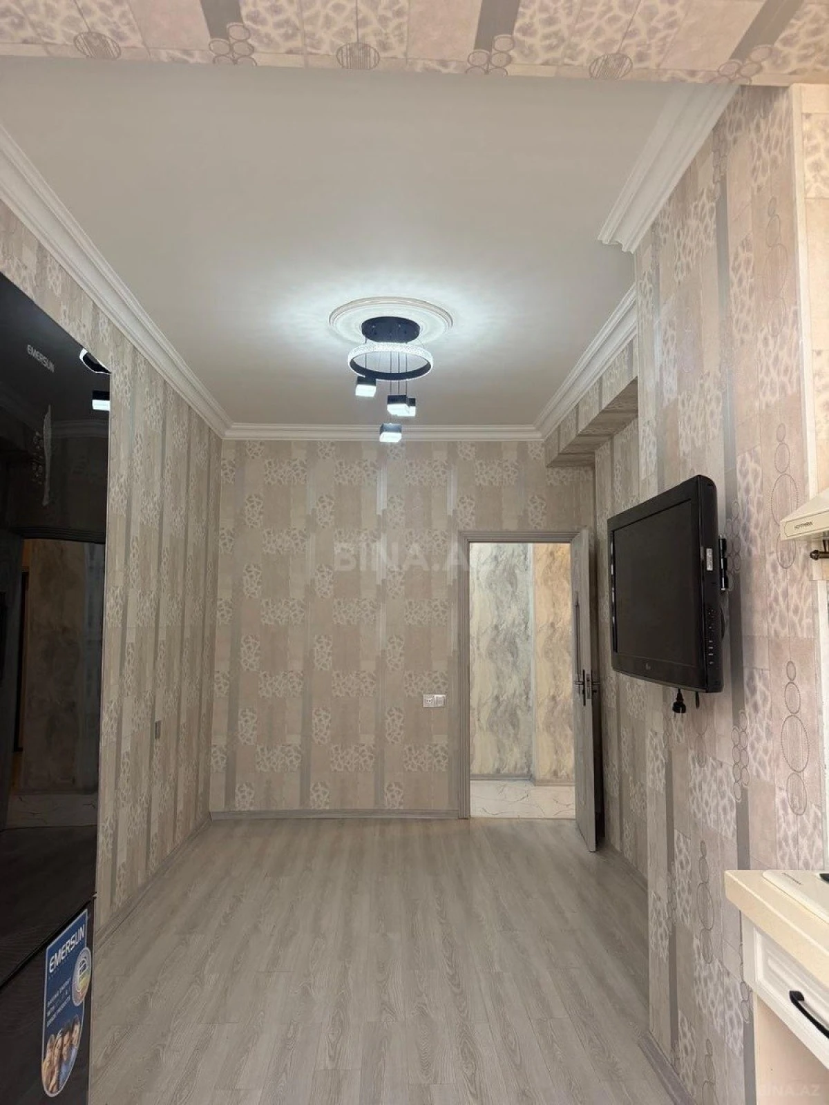 Satılır 2 otaqlı mənzil 78 m²