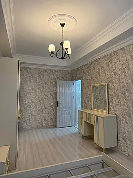 Satılır 2 otaqlı mənzil 78 m²