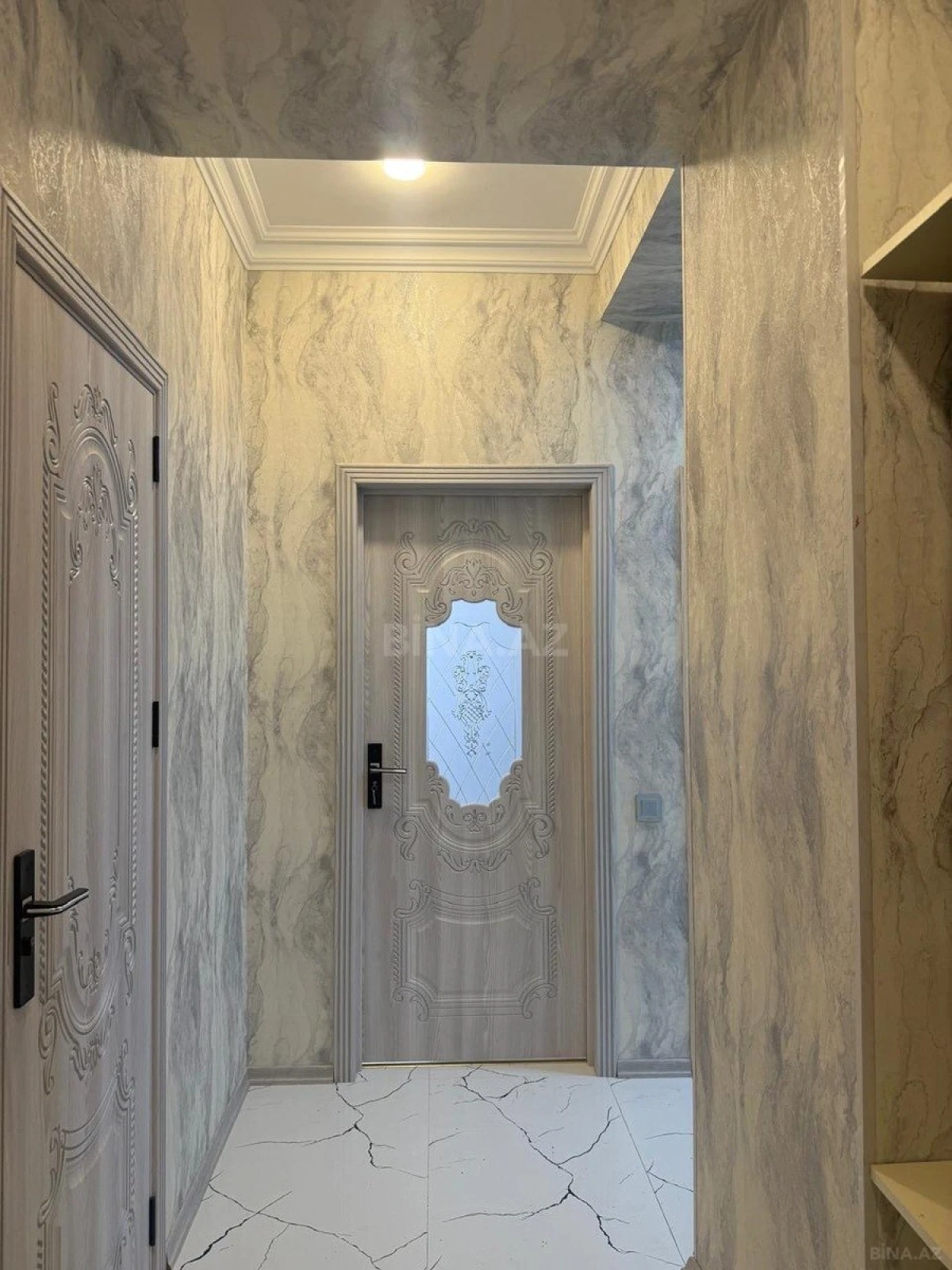 Satılır 2 otaqlı mənzil 78 m²